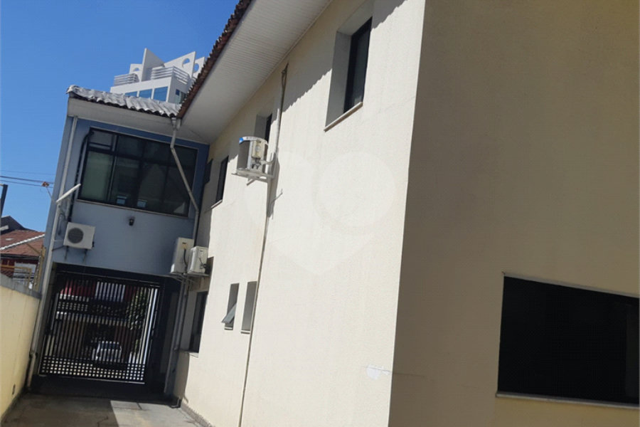 Sobrado à venda com 4 quartos, sendo 1 suíte, em Santana, São Paulo, SP