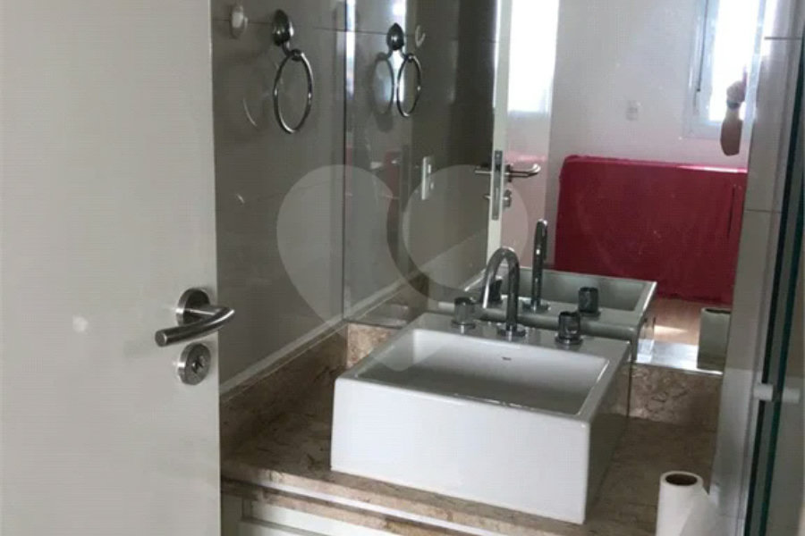 Apartamento à venda com 3 suítes em Santana, São Paulo, SP