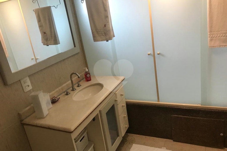 Apartamento à venda com 3 quartos, sendo 1 suíte, em Vila Paulicéia, São Paulo, SP