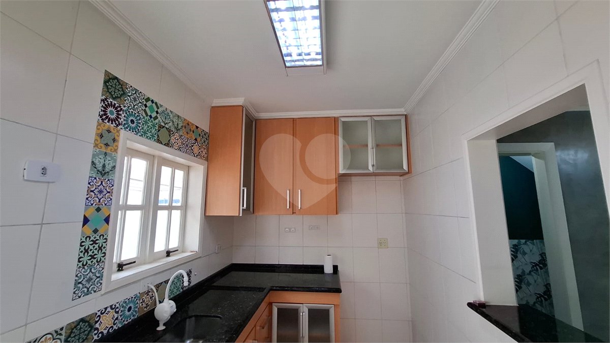 Casa à venda com 2 suítes no condomínio Village Palmas, São Paulo - SP