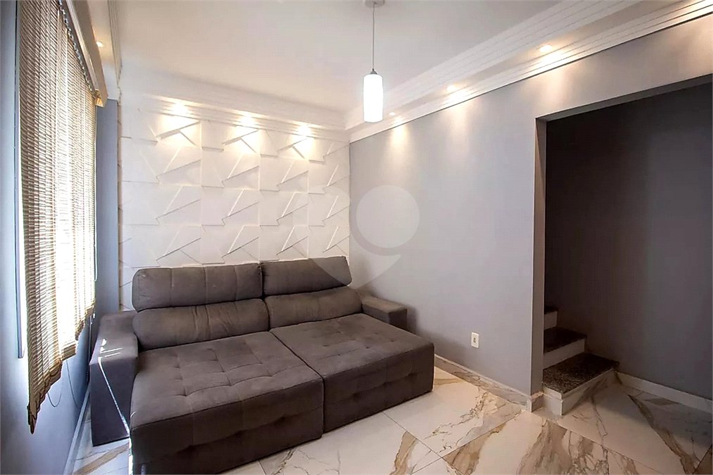 Casa à venda com 2 quartos no condomínio Karolyne, Votorantim - SP