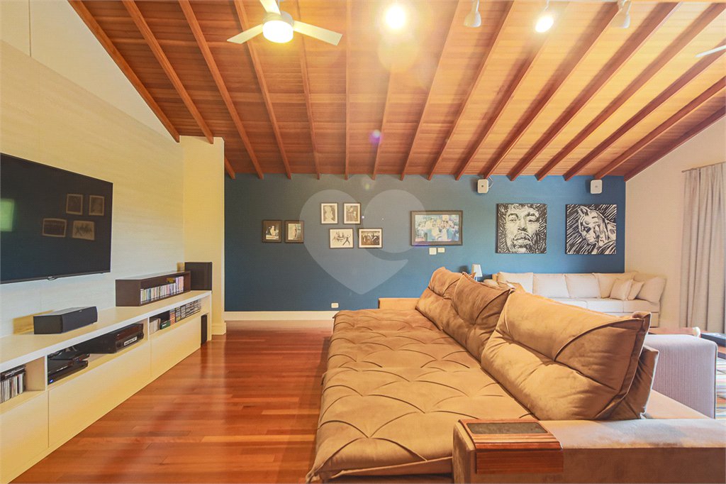 Casa à venda com 6 suítes em Jardim Cordeiro, São Paulo, SP