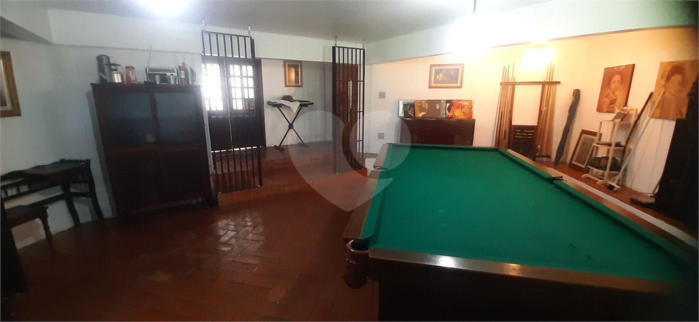 Sobrado à venda com 3 suítes em Serra da Cantareira, Mairiporã, SP