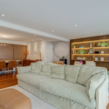Apartamento à venda com 4 quartos, sendo 1 suíte, em Alto da Boa Vista, São Paulo, SP