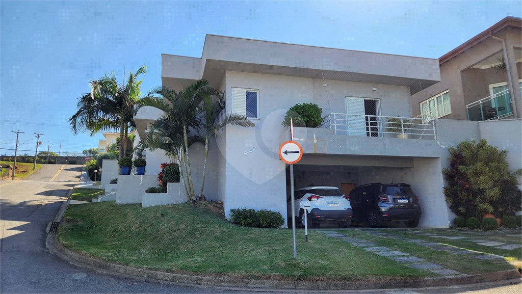 Casa à venda com 3 suítes no condomínio Itatiba Country Club, Itatiba - SP