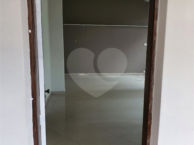 Sobrado para alugar com 3 quartos, sendo 1 suíte,  em Campo Belo, São Paulo, SP