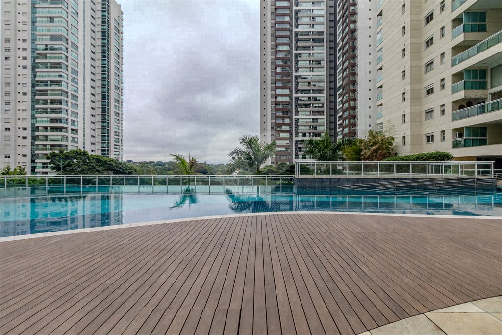 Apartamento à venda com 4 suítes em Campo Belo, São Paulo, SP