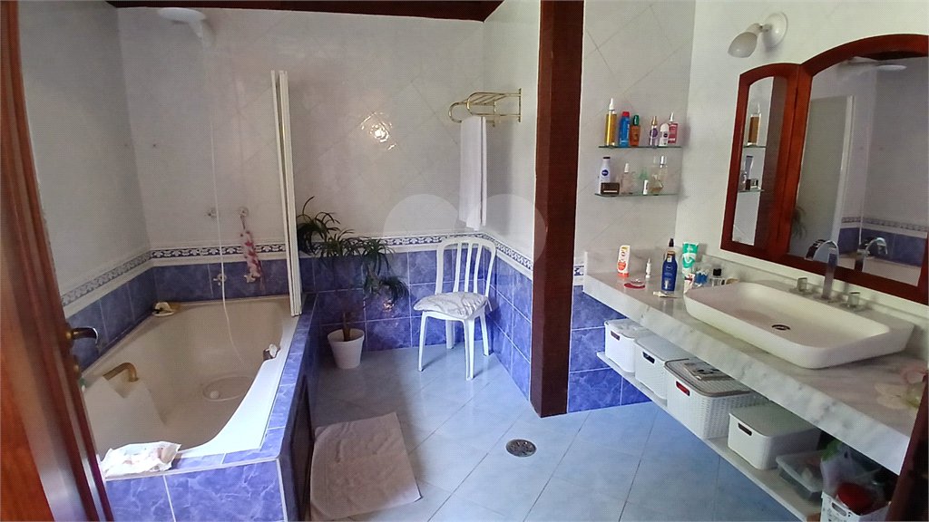 Casa à venda com 4 suítes no condomínio Sausalito, Mairiporã - SP