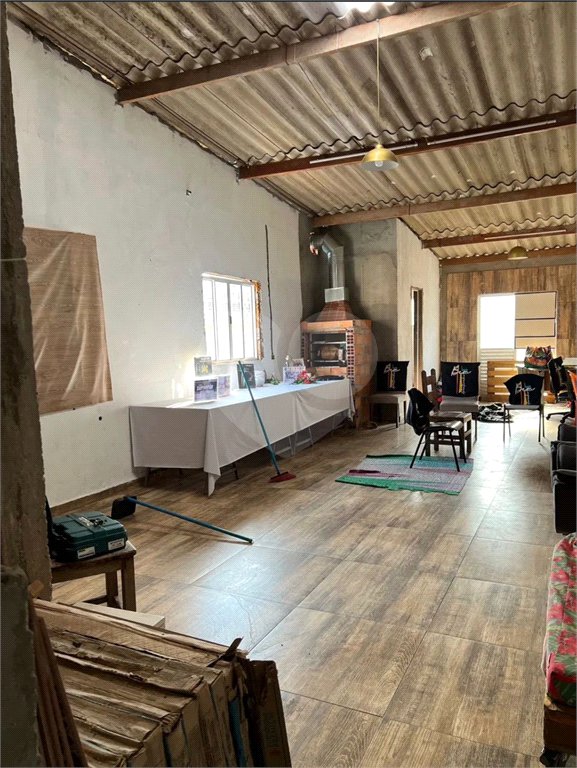 Casa à venda com 3 quartos em Jardim Suína, Taboão da Serra, SP