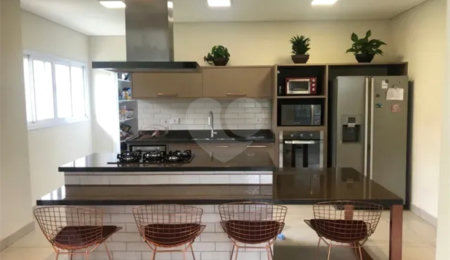 Casa à venda com 3 quartos, sendo 1 suíte,  no condomínio Alphaville 1, São José dos Campos - SP