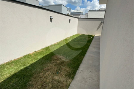 Casa à venda com 3 quartos, sendo 1 suíte, no condomínio Reserva Central Parque, Salto - SP