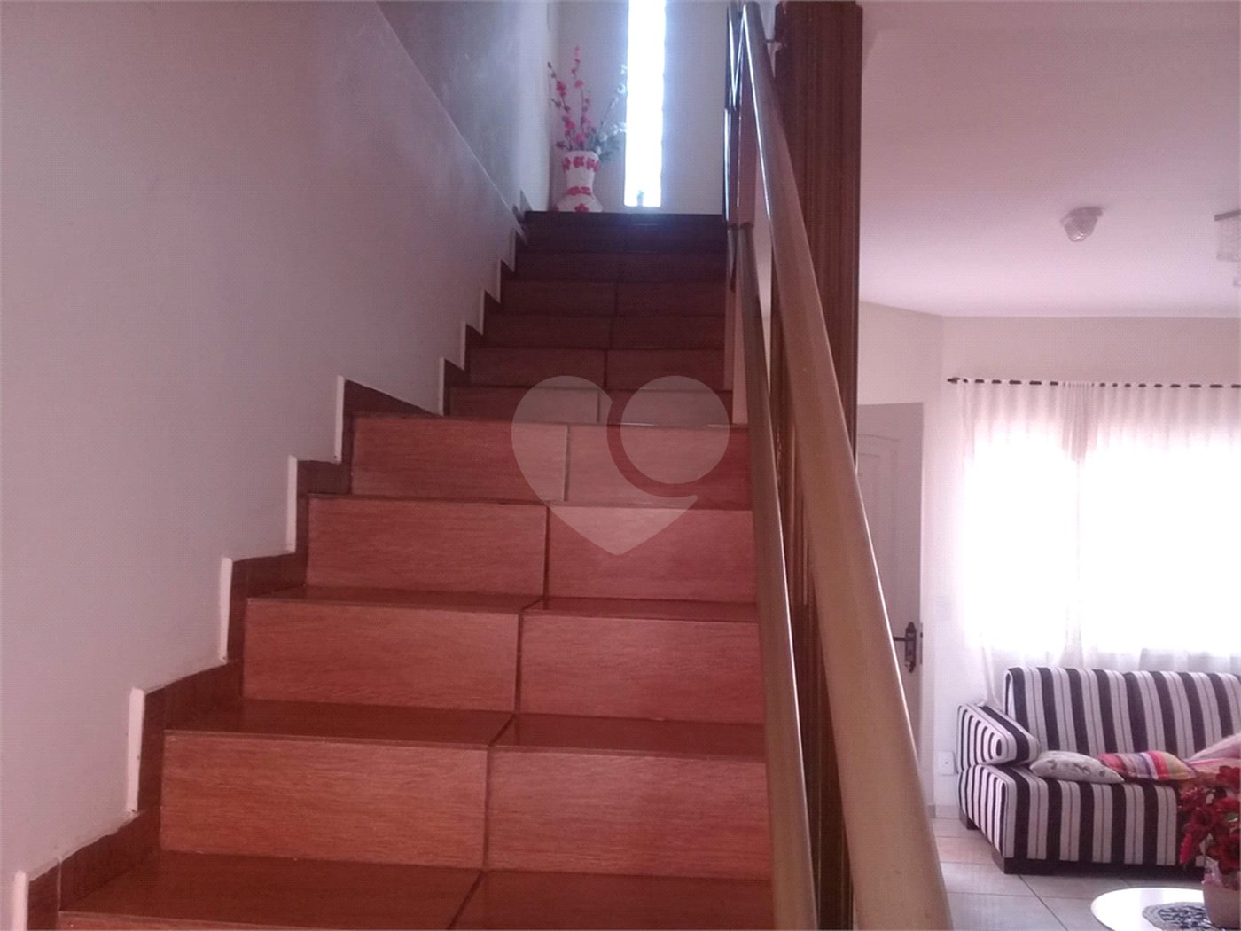 Sobrado à venda com 2 quartos, sendo 1 suíte, em Vila Barth, Itapetininga, SP