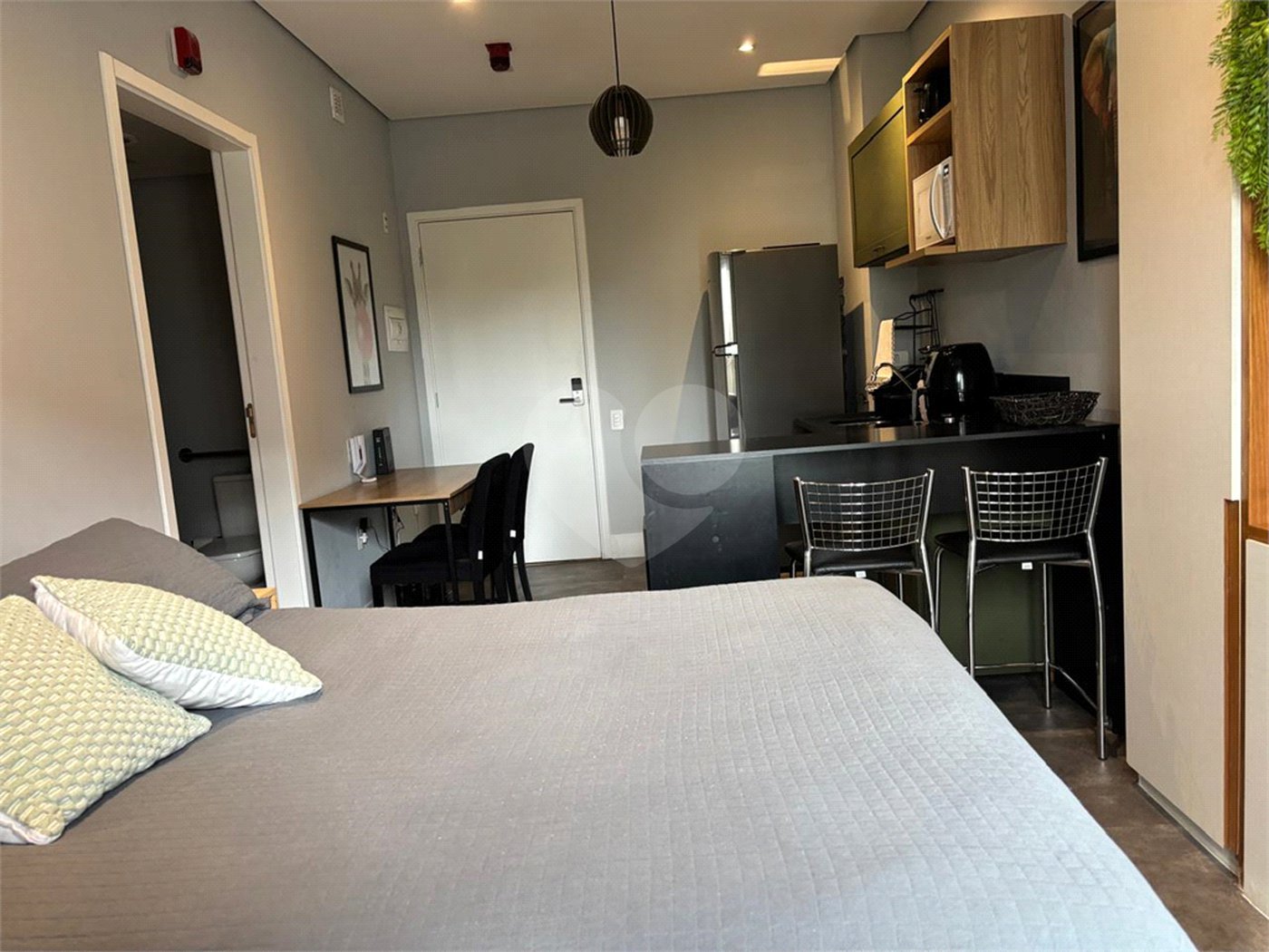 Apartamento à venda ou para alugar com 1 suíte em Pinheiros, São Paulo, SP