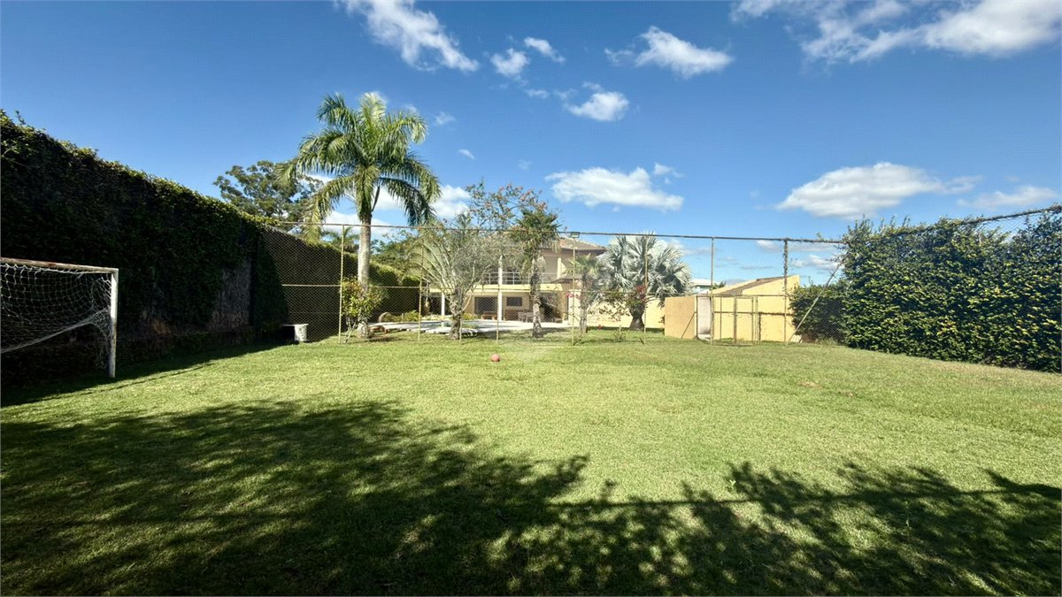 Casa à venda com 4 suítes no condomínio Parque Village Castelo, Itu - SP