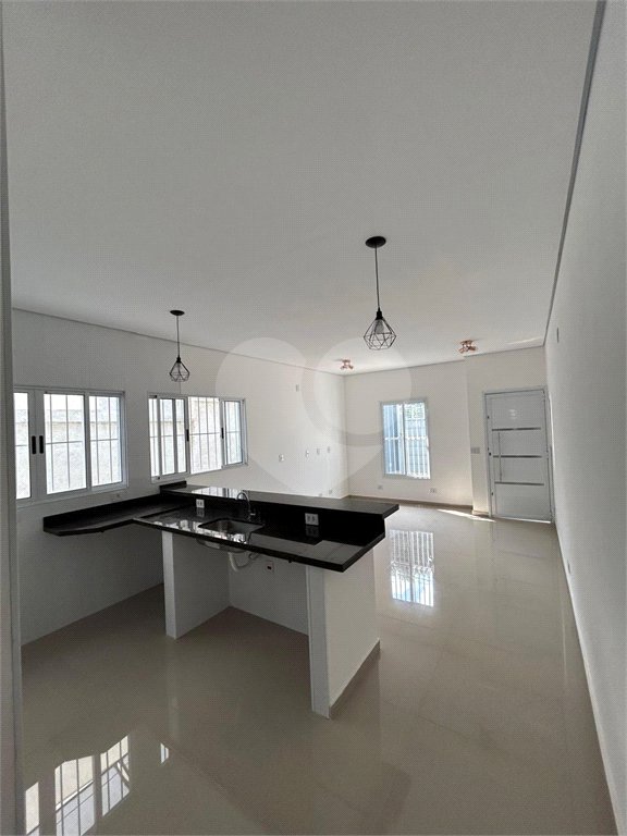 Casa para alugar com 2 quartos, sendo 1 suíte, em Cidade Nova Arujá, Arujá, SP