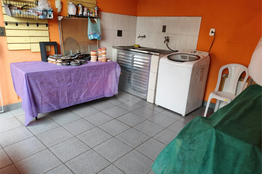 Sobrado à venda com 4 quartos, sendo 1 suíte,  em Saúde, São Paulo, SP