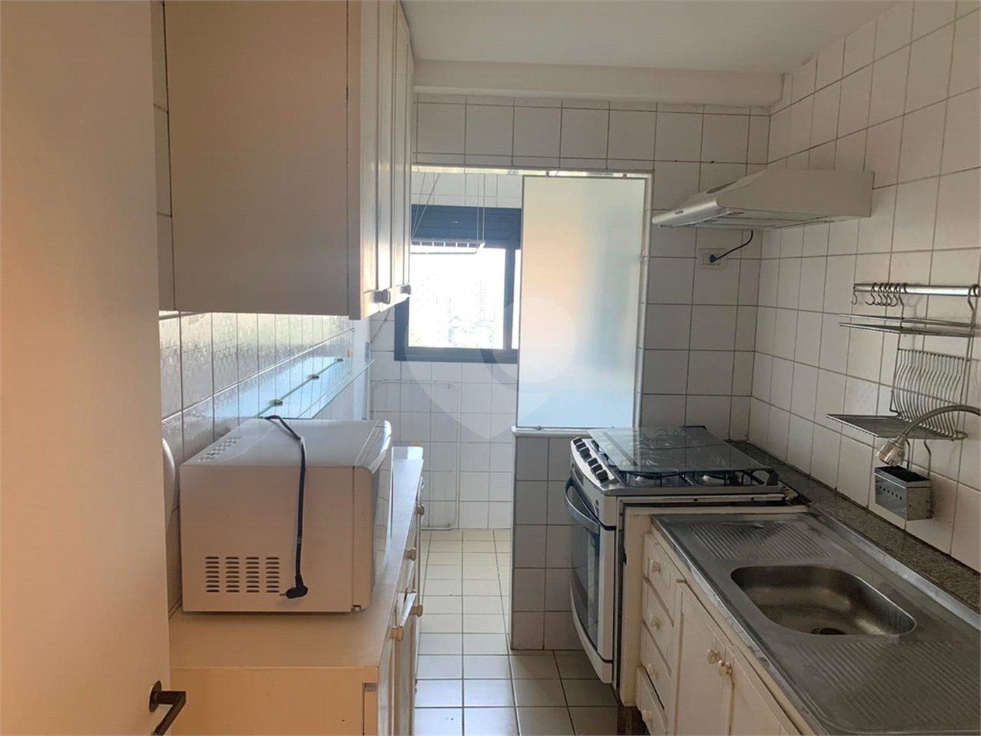 Apartamento à venda com 3 quartos, sendo 1 suíte,  em Vila Andrade, São Paulo, SP
