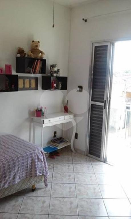 Casa à venda com 4 quartos, sendo 1 suíte, em Wanel Ville, Sorocaba, SP