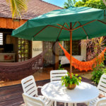 CASA DE ALTO PADRÃO A VENDA NA PRAIA DO GUAECÁ