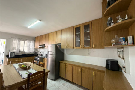 Casa à venda com 3 quartos em Parque Santo Antônio, Guarulhos, SP
