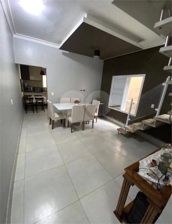 Sobrado à venda com 5 quartos em Santa Maria, Osasco, SP