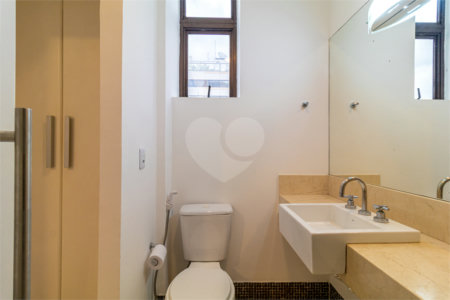 Apartamento à venda com 2 suítes em Moema, São Paulo, SP