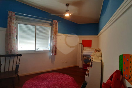 Casa à venda ou para alugar com 4 quartos, sendo 2 suítes, em City América, São Paulo, SP