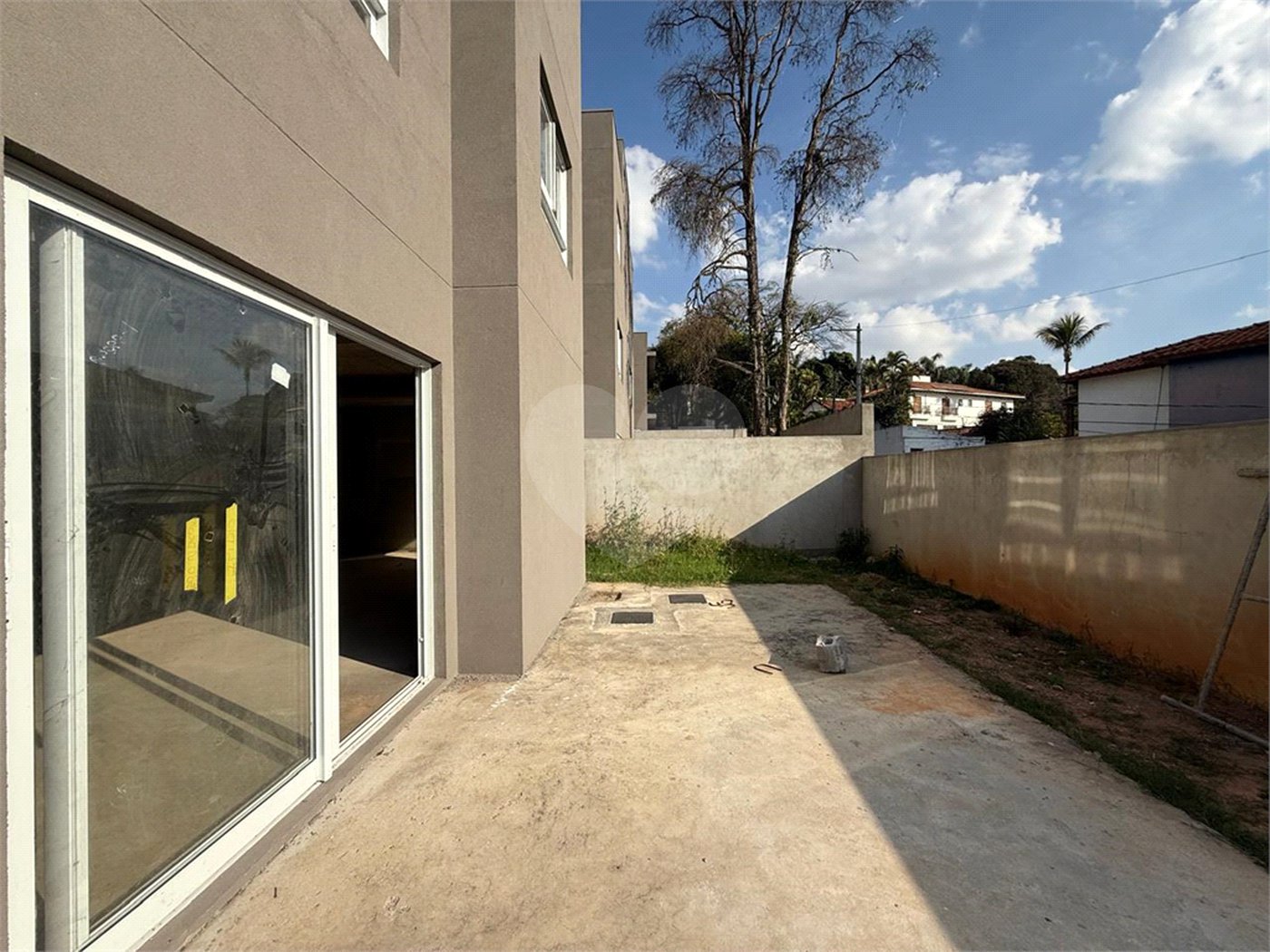 Casa à venda com 3 suítes no condomínio Residencial Floresta, São Paulo - SP