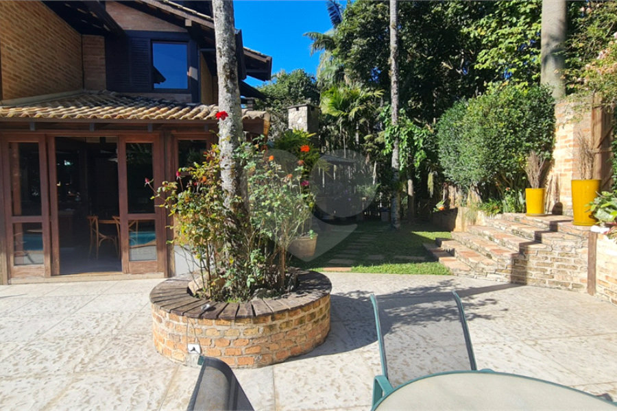 Casa à venda com 4 suítes em Serra da Cantareira, Mairiporã, SP