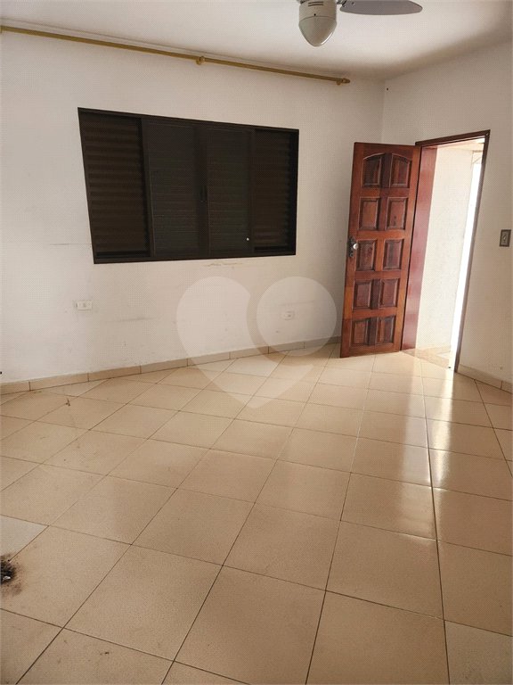 Sobrado à venda com 3 quartos em Vila Dalila, São Paulo, SP