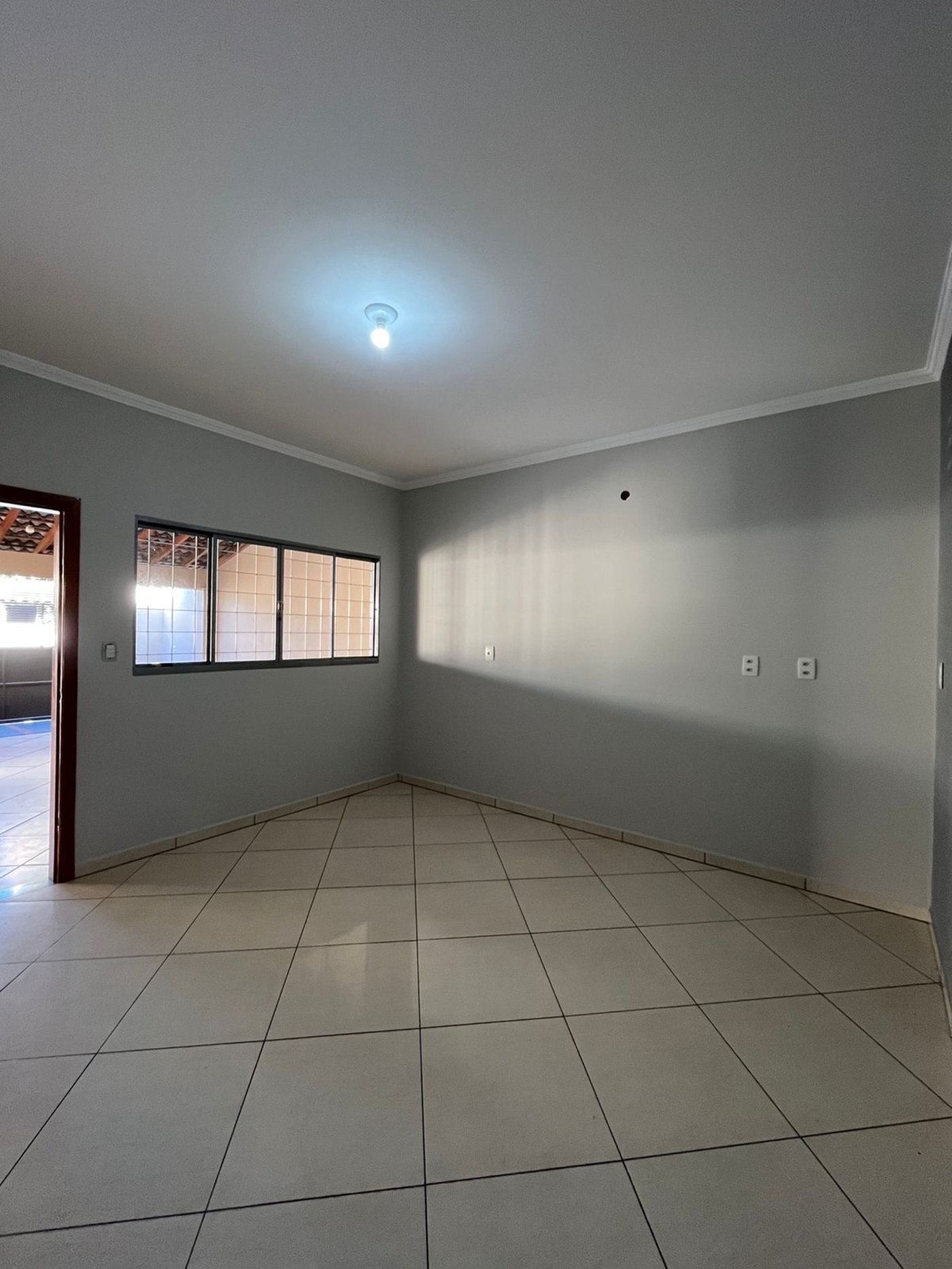 Casa à venda com 4 quartos, sendo 1 suíte,  em Jardim Maristela, Três Lagoas, MS