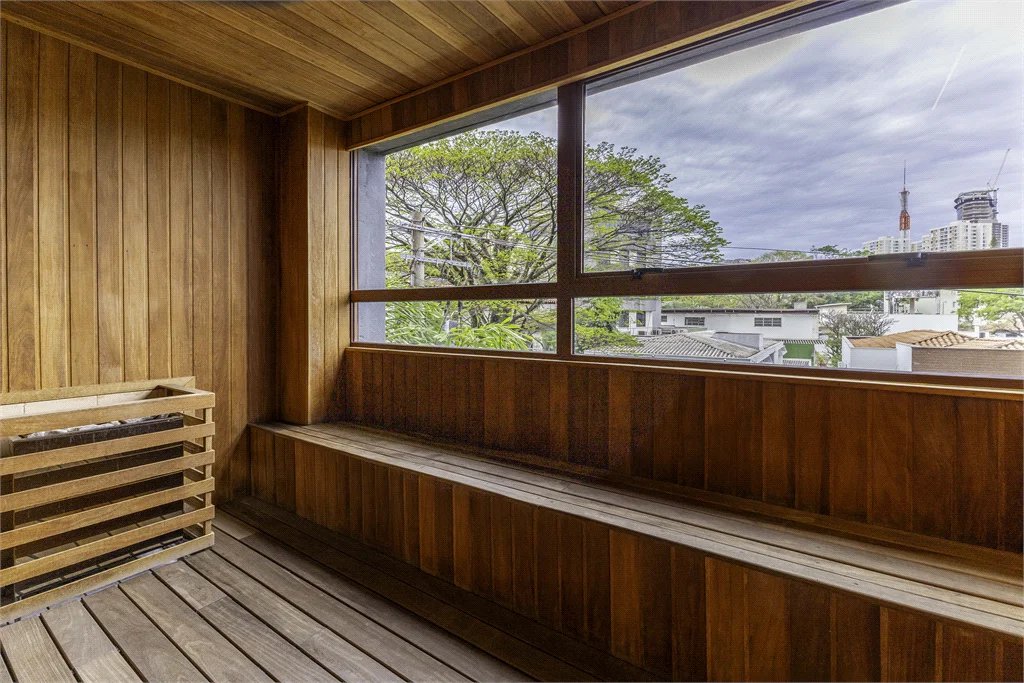 Apartamento à venda com 3 suítes em Jardim das Bandeiras, São Paulo, SP
