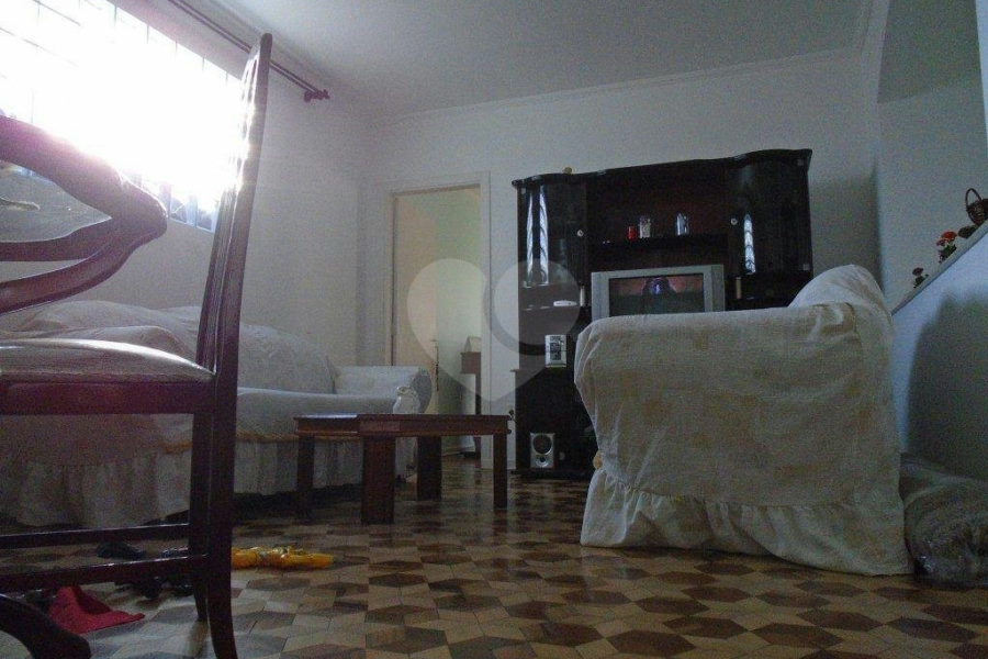 Casa à venda com 4 quartos no condomínio Travessa Catarina Vazem,21, São Paulo - SP
