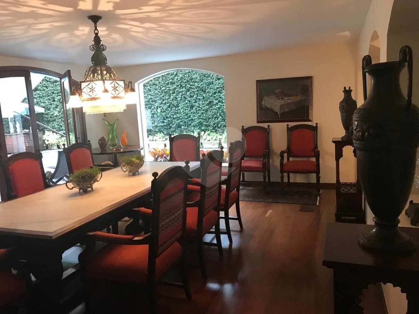 Casa à venda com 5 quartos, sendo 2 suítes,  em Jardim Everest, São Paulo, SP
