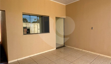 Casa à venda com 2 quartos, sendo 1 suíte,  em Jardim Primavera I, Ponta Porã, MS