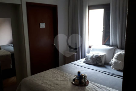 Casa à venda com 3 quartos, sendo 2 suítes,  em Vila Rosália, Guarulhos, SP