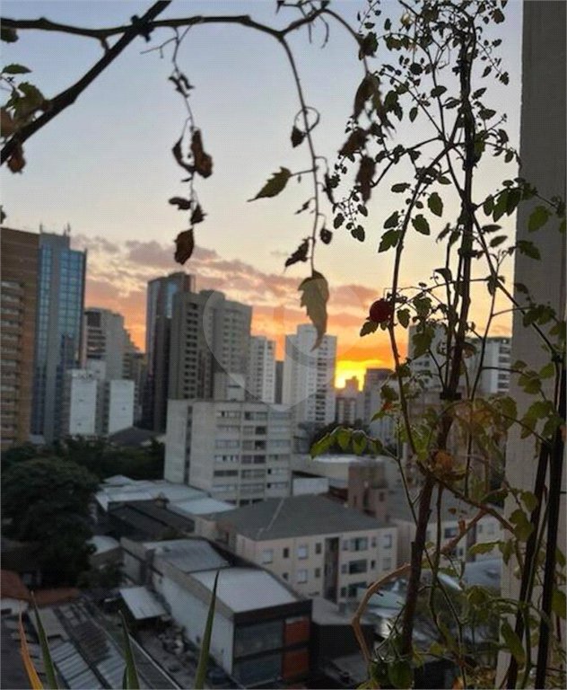 Apartamento à venda ou para alugar com 1 suíte em Jardim Europa, São Paulo, SP