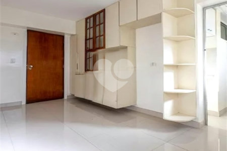 Apartamento à venda com 3 quartos, sendo 1 suíte,  em Cerqueira César, São Paulo, SP