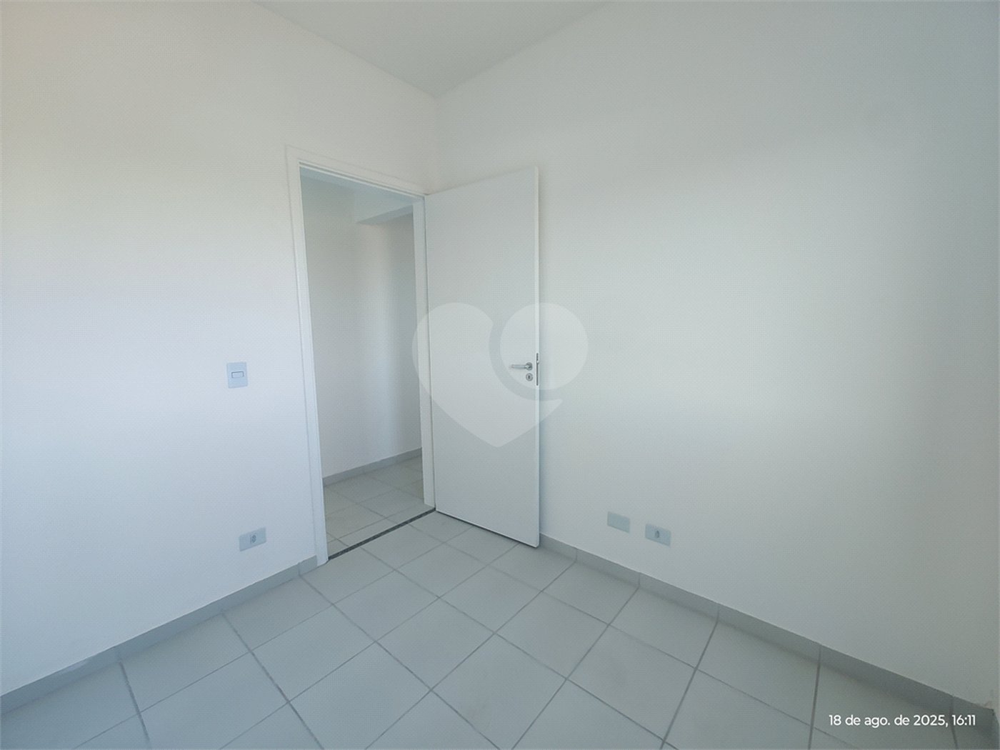 Apartamento para alugar com 3 quartos, sendo 1 suíte,  em Jardim das Palmeiras, Atibaia, SP