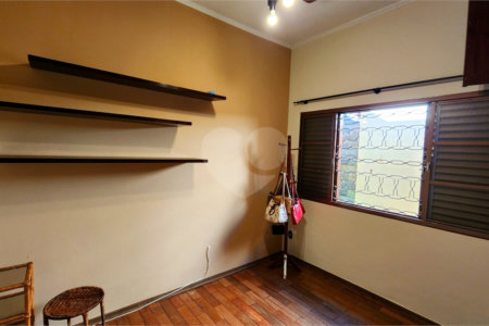 Casa à venda com 2 quartos no Centro, Araraquara, SP