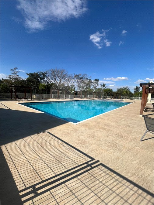 Casa à venda ou para alugar com 2 quartos, sendo 4 suítes, no condomínio Residencial Jardim Bréscia, Indaiatuba - SP