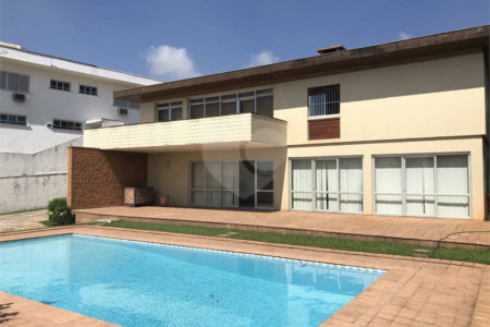 Sobrado à venda com 5 quartos, sendo 1 suíte, em Jardim São Bento, São Paulo, SP