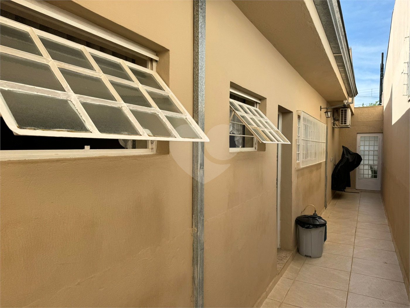 Casa à venda com 2 quartos, sendo 1 suíte, em Jardim Shangri-lá, Itapetininga, SP