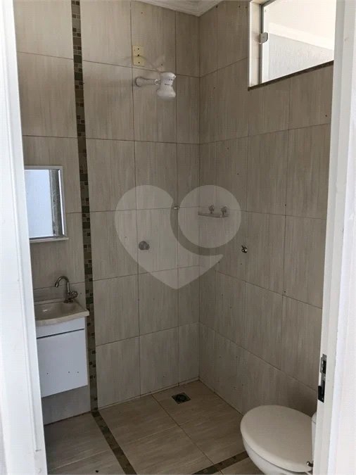 Casa à venda com 3 quartos, sendo 1 suíte,  no condomínio Residencial Eldorado, São Carlos - SP