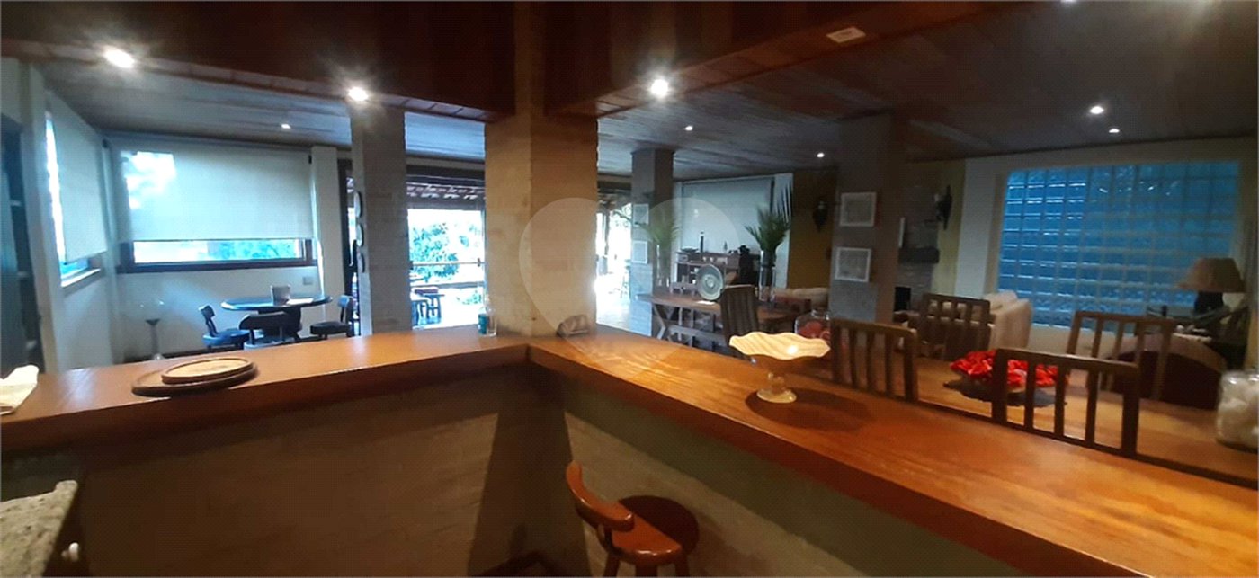 Casa à venda ou para alugar com 4 quartos, sendo 2 suítes, em Serra da Cantareira, Mairiporã, SP