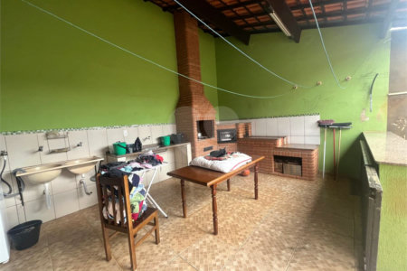 Casa à venda com 3 quartos, sendo 1 suíte, em Vila Recreio, Itapetininga, SP