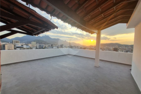 Cobertura à venda com 4 quartos, sendo 1 suíte, em Tijuca, Rio de Janeiro, RJ