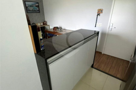 Apartamento à venda com 2 quartos, sendo 1 suíte,  em Interlagos, São Paulo, SP