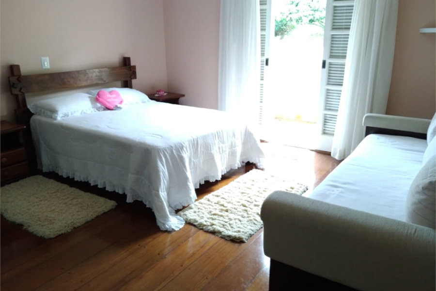 Sobrado à venda com 4 quartos, sendo 2 suítes, em Serra da Cantareira, Mairiporã, SP