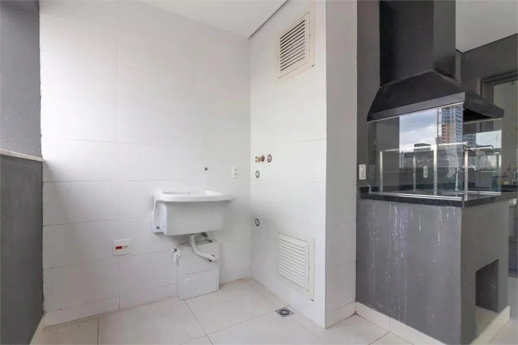 Apartamento à venda com 3 quartos, sendo 1 suíte, em Pinheiros, São Paulo, SP